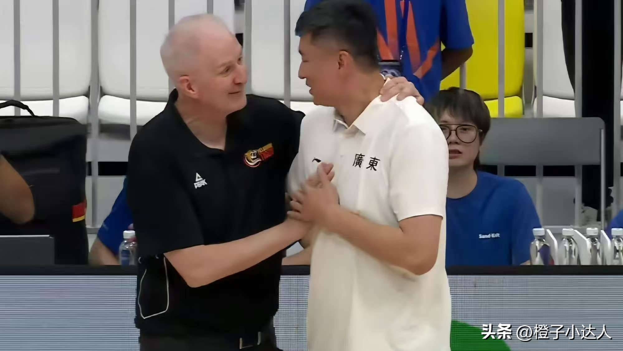 爱游戏网站 -广东宏远关键时刻扳平良机，志在荷甲名次提升，球迷炸锅，细节决定成败 