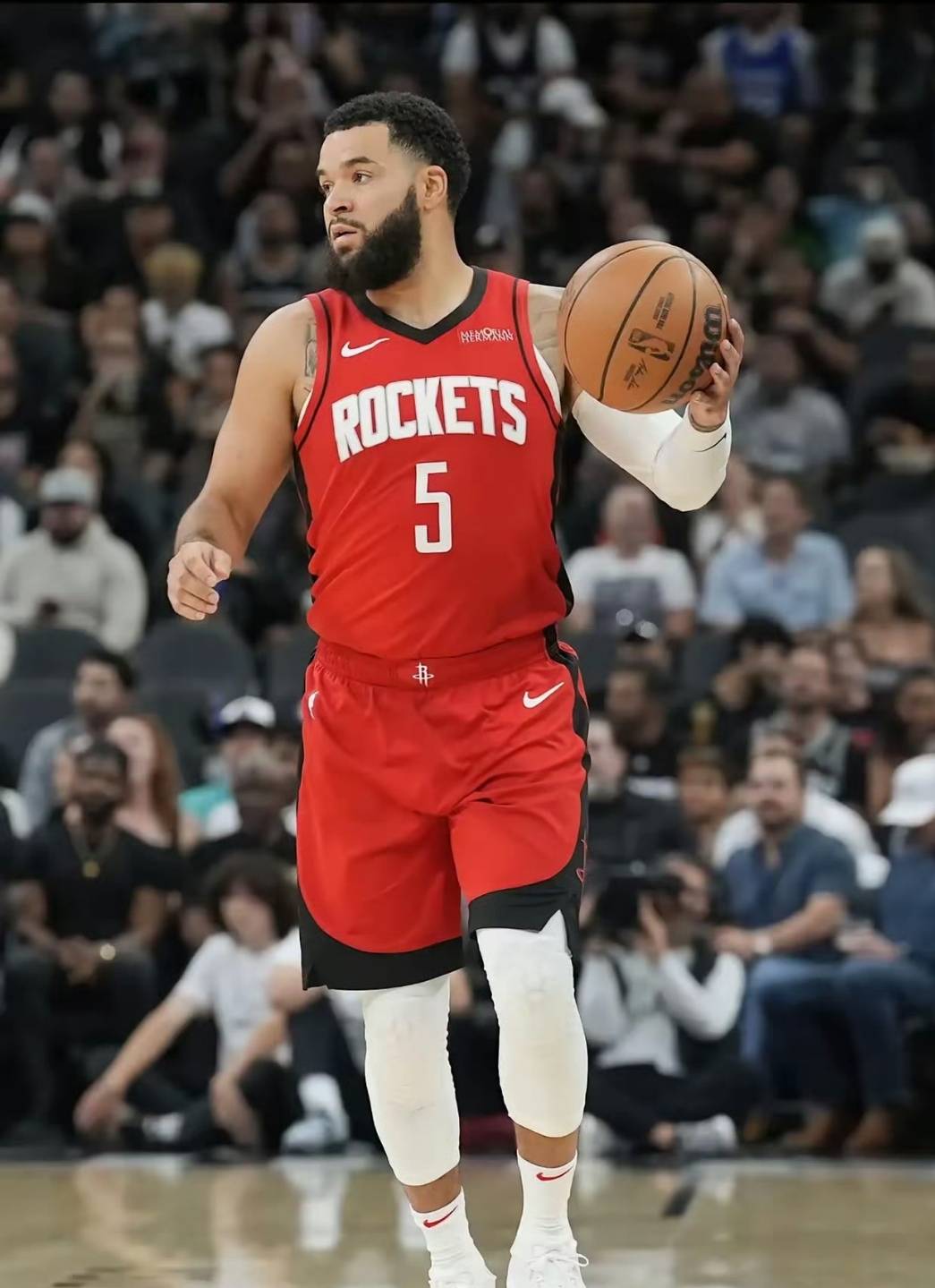 包含太狠了！休斯敦火箭迎来里程碑备战NBA季后赛詹姆斯迎来五赛季高光表现，转会期切尔西造点机会——德甲节点到来的词条